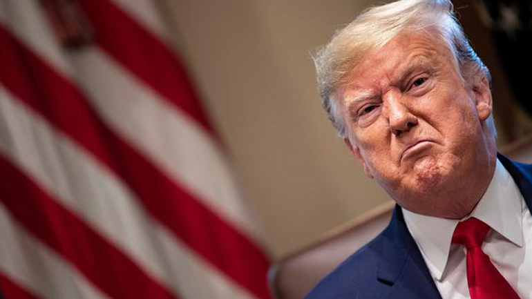 Ο Ντόναλντ Τραμπ εγκαταλείπει τον Λευκό Οίκο με τη δημοτικότητά του σε ιστορικό χαμηλό