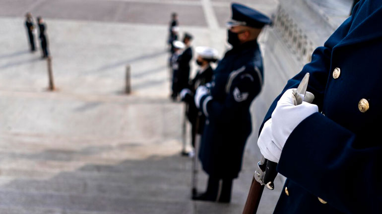 ΗΠΑ: Από έλεγχο περνούν οι στρατιωτικοί που θα προστατεύσουν την τελετή ορκωμοσίας του Τζο Μπάιντεν