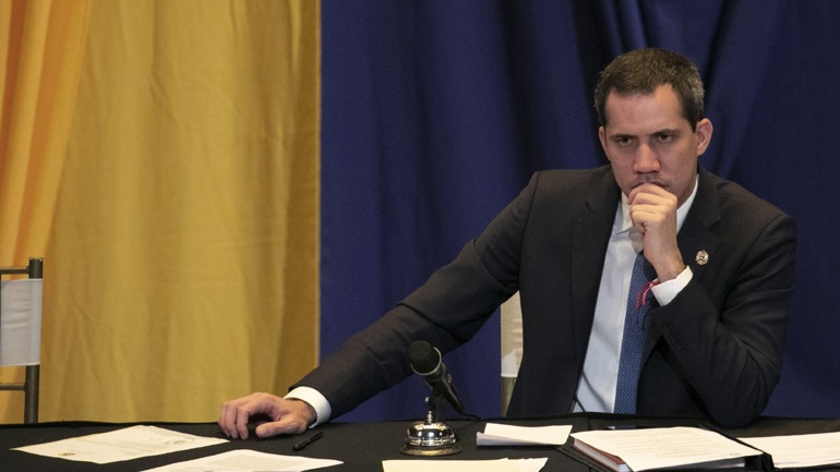 ΗΠΑ: Η κυβέρνηση Μπάιντεν θα αναγνωρίσει τον Γκουαϊδό ως πρόεδρο της Βενεζουέλας