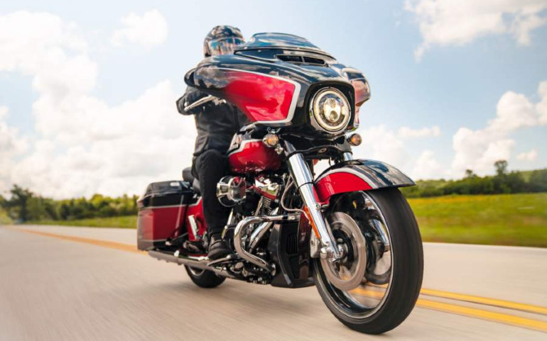 Το Street Glide ανήκει στην κατηγορία των Touring