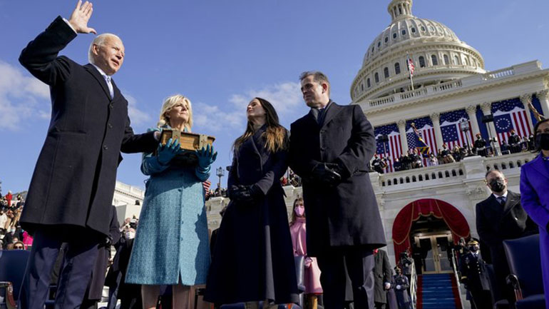 Οι λογαριασμοί της αμερικανικής προεδρίας στο Τwitter παραδόθηκαν στην κυβέρνηση Μπάιντεν