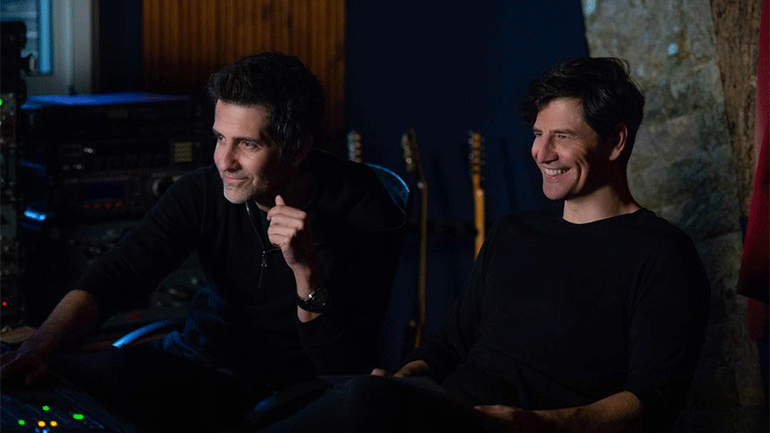 Σάκης Ρουβάς και Φοίβος στη συνεργασία της χρονιάς!