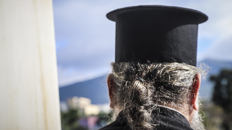 Κρήτη: Σάλος με τις καταγγελίες για ιερέα που έφτασαν ως τη Μητρόπολη Κρήτη: Σάλος με τις καταγγελίες για ιερέα που έφτασαν ως τη Μητρόπολη