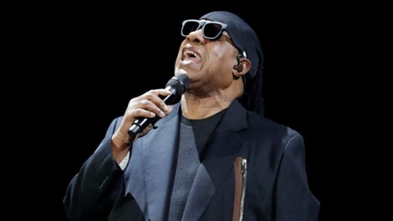 Ο Στίβι Γουόντερ μιλά για τις φυλετικές ανισότητες