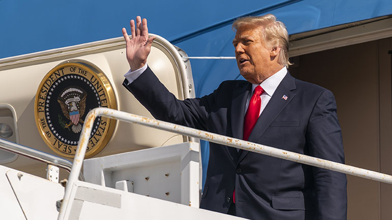 Ο Μπάιντεν επαφίεται στη Γερουσία όσον αφορά τον μηχανισμό και τις λεπτομέρειες της δίκης του Τραμπ