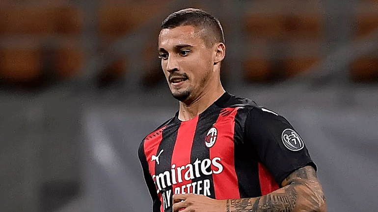 Κορωνοϊός: Επιστρέφουν στους αγώνες της Μίλαν οι Κρούνιτς, Ρέμπιτς και Ερναντέζ