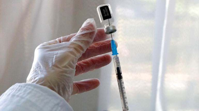 Η Ισπανία πιέζει την ΕΕ για τη θέσπιση πιστοποιητικού εμβολιασμού