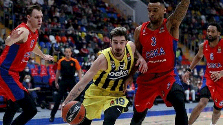 Πέμπτο «διπλό» για την ανεβασμένη Φενερμπαχτσέ, 89-83 την ΤΣΣΚΑ