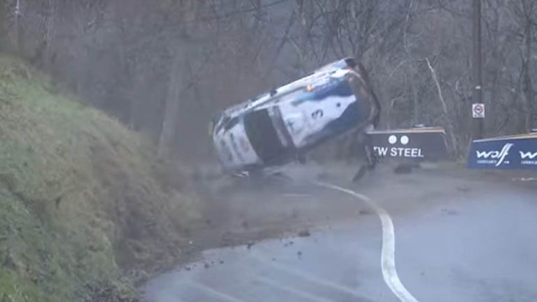 Αυτοκίνητο του WRC πέφτει σε χαράδρα!