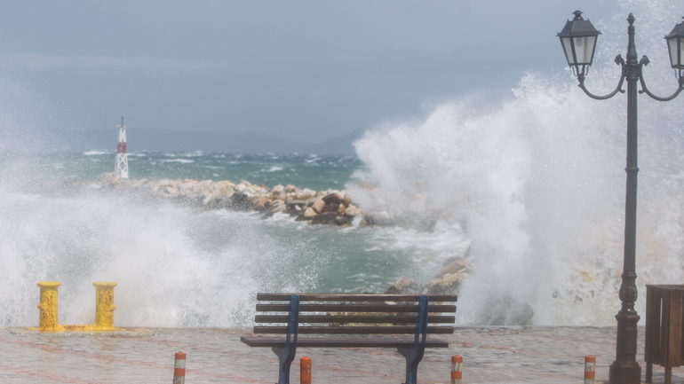 Έρχεται νέα κακοκαιρία σε δύο κύματα: Οδηγίες από την Πολιτική Προστασία Έρχεται νέα κακοκαιρία σε δύο κύματα: Οδηγίες από την Πολιτική Προστασία