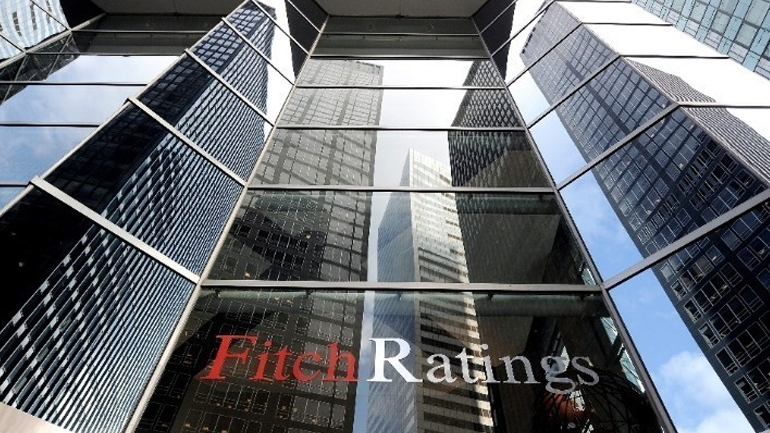 Fitch: Επιβεβαίωσε το αξιόχρεο της Ελλάδας στη βαθμίδα «BB» με σταθερές προοπτικές