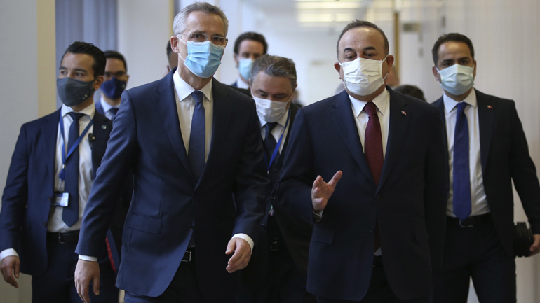 Συνάντηση Τσαβούσογλου – Στόλτενμπεργκ στις Βρυξέλλες