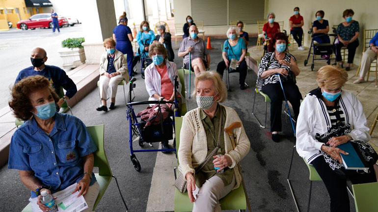 ΠΟΥ: Οι υφασμάτινες μάσκες είναι το ίδιο αποτελεσματικές και στα παραλλαγμένα στελέχη