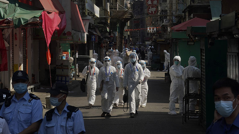 Κίνα: Σε lockdown για πρώτη φορά χιλιάδες κάτοικοι του Χονγκ Κονγκ