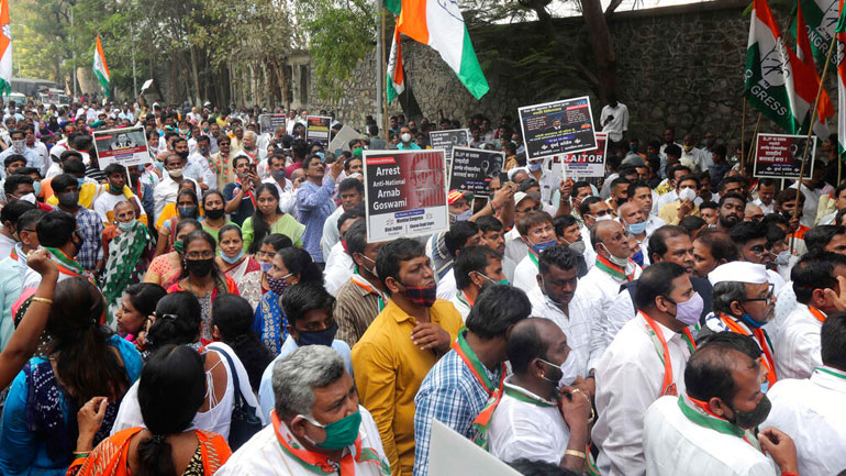 Ινδία: Δεκάδες χιλιάδες τα νέα κρούσματα το τελευταίο 24ωρο