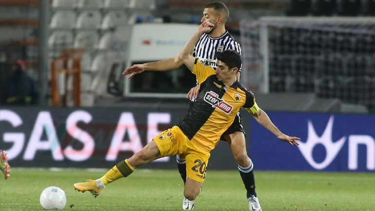 ΑΕΚ: Ο Μάνταλος αγωνίστηκε στην Τούμπα παρά την απώλεια του παππού του