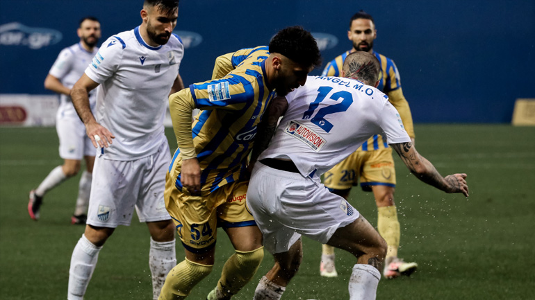 Απίστευτο: Πέντε δοκάρια στο παιχνίδι Παναιτωλικός-Λαμία