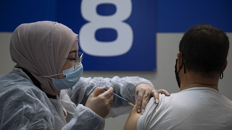 Ισραήλ: Διεύρυνση της εκστρατείας εμβολιασμού και στις νεαρές ηλικίες από 16 ως 18 ετών