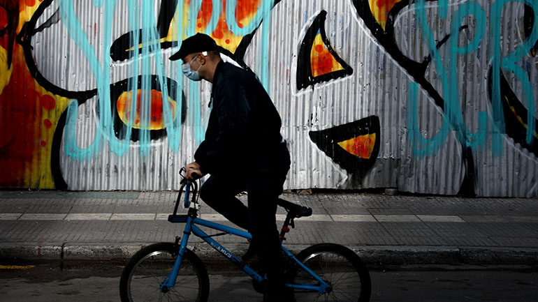 Στην Αττική τα περισσότερα από τα σημερινά κρούσματα – Μείωση παρατηρείται στη Θεσσαλονίκη