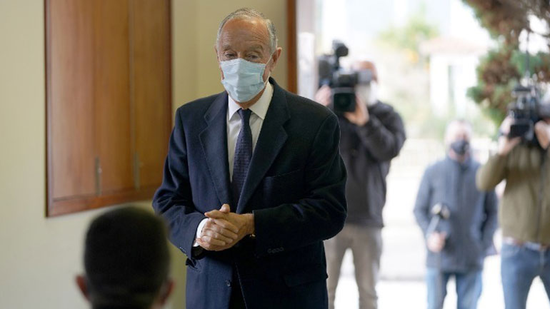 Πορτογαλία: Ο πρόεδρος ντε Σόουζα επανεκλέγεται από τον πρώτο γύρο