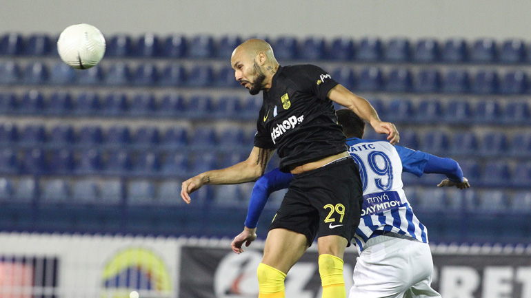 Με τον Μπεναλουάν ο Άρης κόντρα στην ΑΕΛ, το «παλεύει» ο Ματίγια