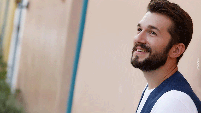 O Θοδωρής Βουτσικάκης στον Φάρο του ΚΠΙΣΝ σε μια live streaming συναυλία