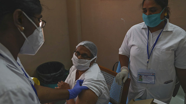 Ινδία: 13.203 κρούσματα του νέου κορωνοϊού μέσα σε 24 ώρες Ινδία: 13.203 κρούσματα του νέου κορωνοϊού μέσα σε 24 ώρες