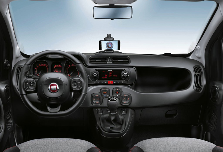 Το εσωτερικό του Fiat Panda.