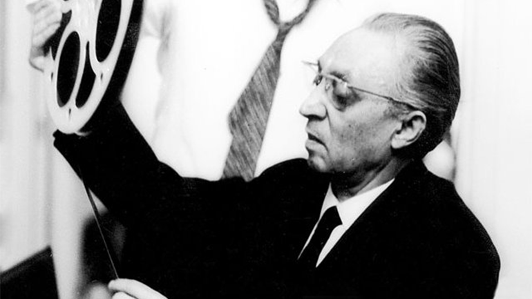 Σαν σήμερα το 1977 πέθανε ο «πατέρας» του ελληνικού κινηματογράφου