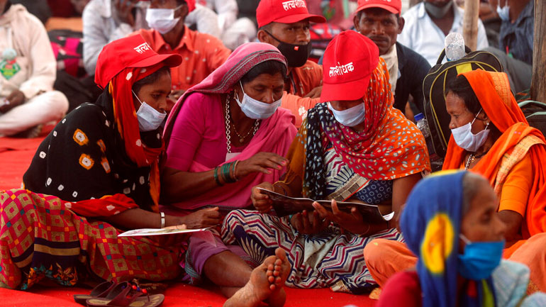 Χιλιάδες τα νέα κρούσματα στην Ινδία μέσα σε ένα 24ωρο