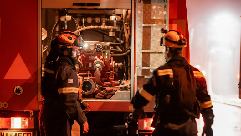 Θεσσαλονίκη: Φωτιά στην αυλή εγκαταλελειμμένου εργοστασίου
