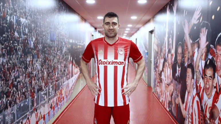 Παπασταθόπουλος για τη μεταγραφή του στον Ολυμπιακό: «Θα πετύχουμε πολλά τα επόμενα χρόνια»