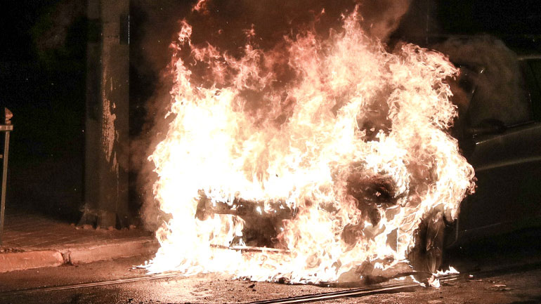 Πυρπόληση αυτοκινήτου με οπαδικά κίνητρα στο Ίλιον