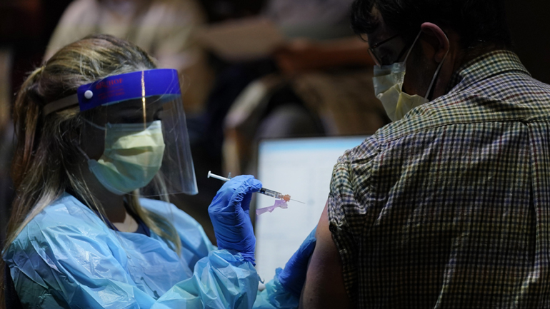 ΗΠΑ: Στόχος ο εμβολιασμός 300 εκατ. Αμερικανών έως το τέλος του καλοκαιριού