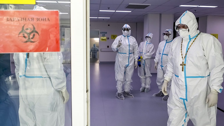 Ρωσία: 17.741 νέα κρούσματα και 594 νέοι θάνατοι από κορωνοϊό