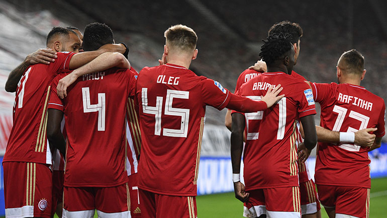 Απομακρύνθηκε περισσότερο ο Ολυμπιακός, 3-0 τον ΠΑΟΚ