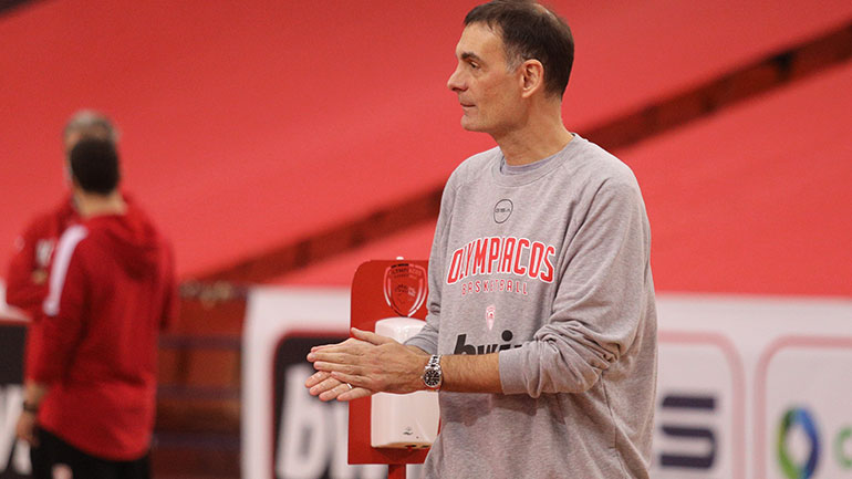 Μπαρτζώκας: «Έχουμε το επίπεδο να τους κερδίσουμε»