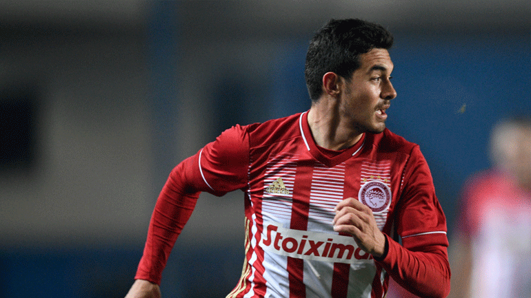 Μάνατζερ Λοβέρα: «Πολύ πιθανό να κλείσει στη Ρασίνγκ Κλουμπ»