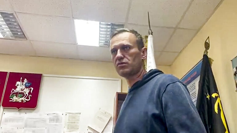 Ο Ναβάλνι καταγγέλλει ότι δεν του έχει επιτραπεί να μιλήσει στον δικηγόρο του