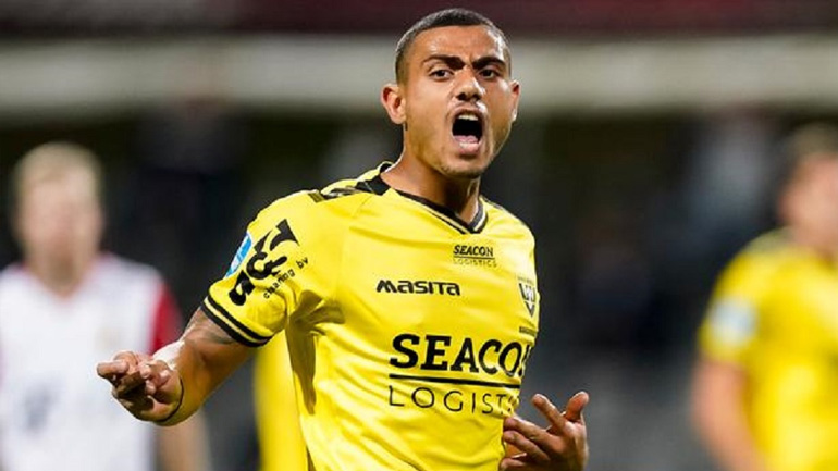 Ο Γιακουμάκης έγινε… πιάτο!