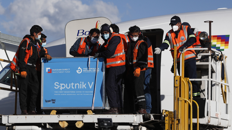 Κορωνοϊός: Στη Βολιβία η πρώτη παρτίδα 20.000 δόσεων του ρωσικού εμβολίου Sputnik-V