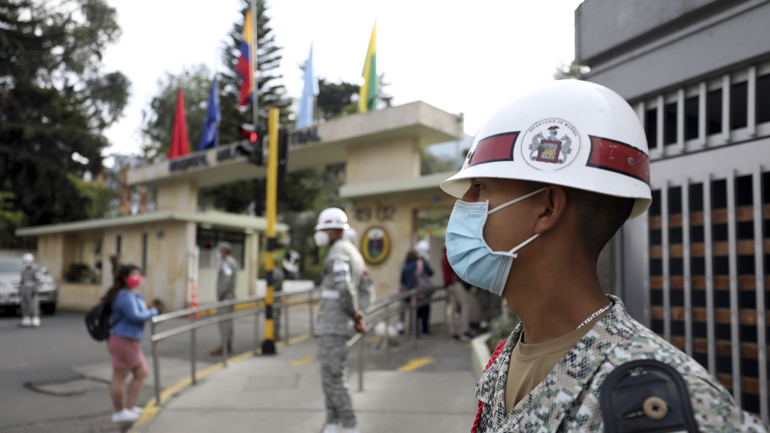 Covid-19: Πλησιάζουν τους 53.000 οι νεκροί στην Κολομβία