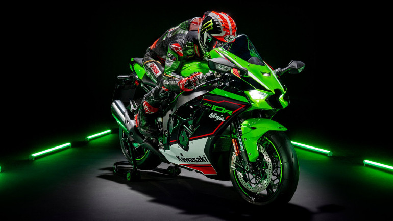 Ο πρωταθλητής Jonathan Rea αναλύει το νέο Kawasaki ZX-10R