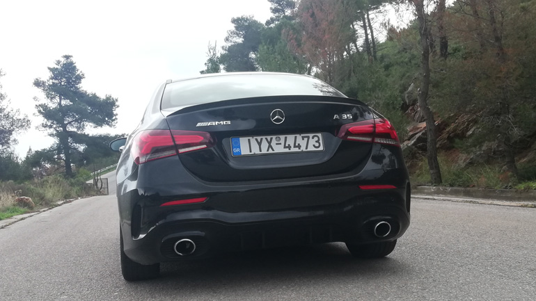 Διπλές χρωμιωμένες απολήξεις της εξάτμισης.