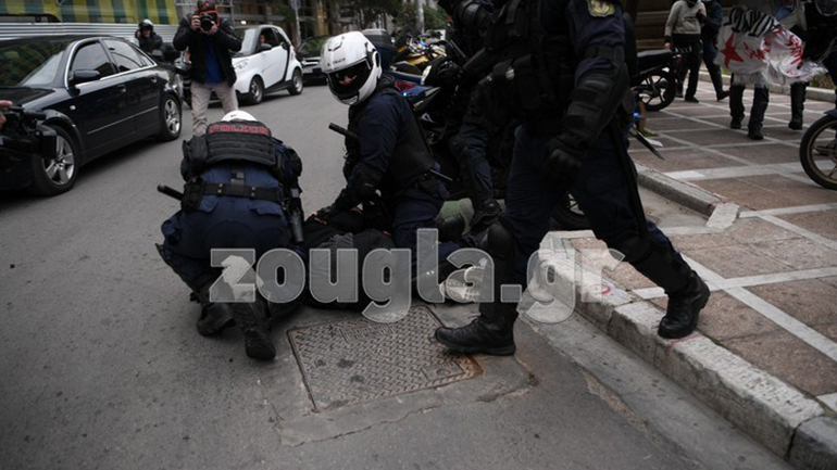 Σε 21 προσαγωγές προχώρησε η ΕΛ.ΑΣ. κατά τη διάρκεια της συγκέντρωσης για τον Δημήτρη Κουφοντίνα