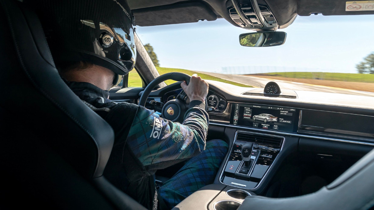 Τυχερός όποιος οδηγεί τέτοιο αυτοκίνητο