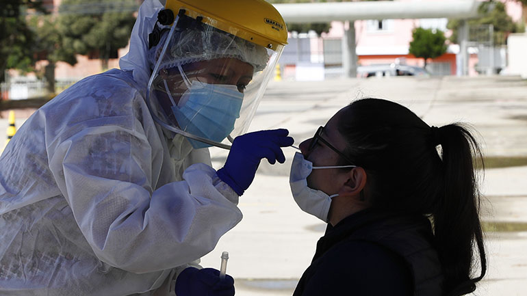 Η Ρωσία θα διαθέτει σύντομα τεστ ανίχνευσης του βρετανικού νέου στελέχους του κορωνοϊού