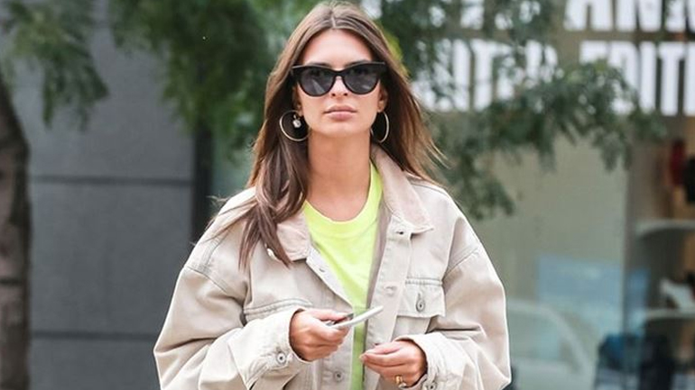 Emily Ratajkowski: Η απάντησή της στις φήμες ότι έκανε αισθητική επέμβαση ενώ είναι έγκυος