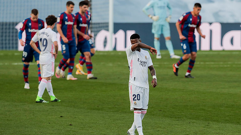 Κάζο για την Ρεάλ Μαδρίτης, εντός έδρας ήττα με 2-1 από τη Λεβάντε