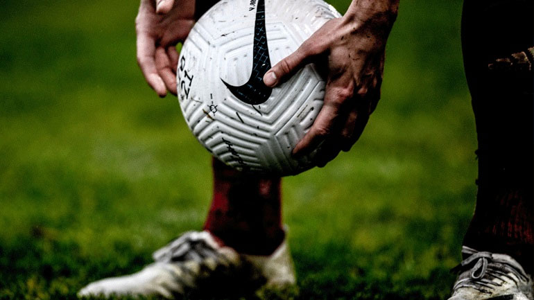 Super League: Το ενδιαφέρον στις θέσεις της Ευρώπης